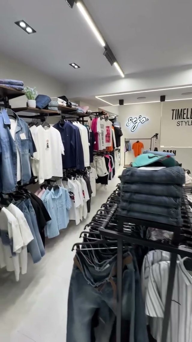 Store walkthrough reel